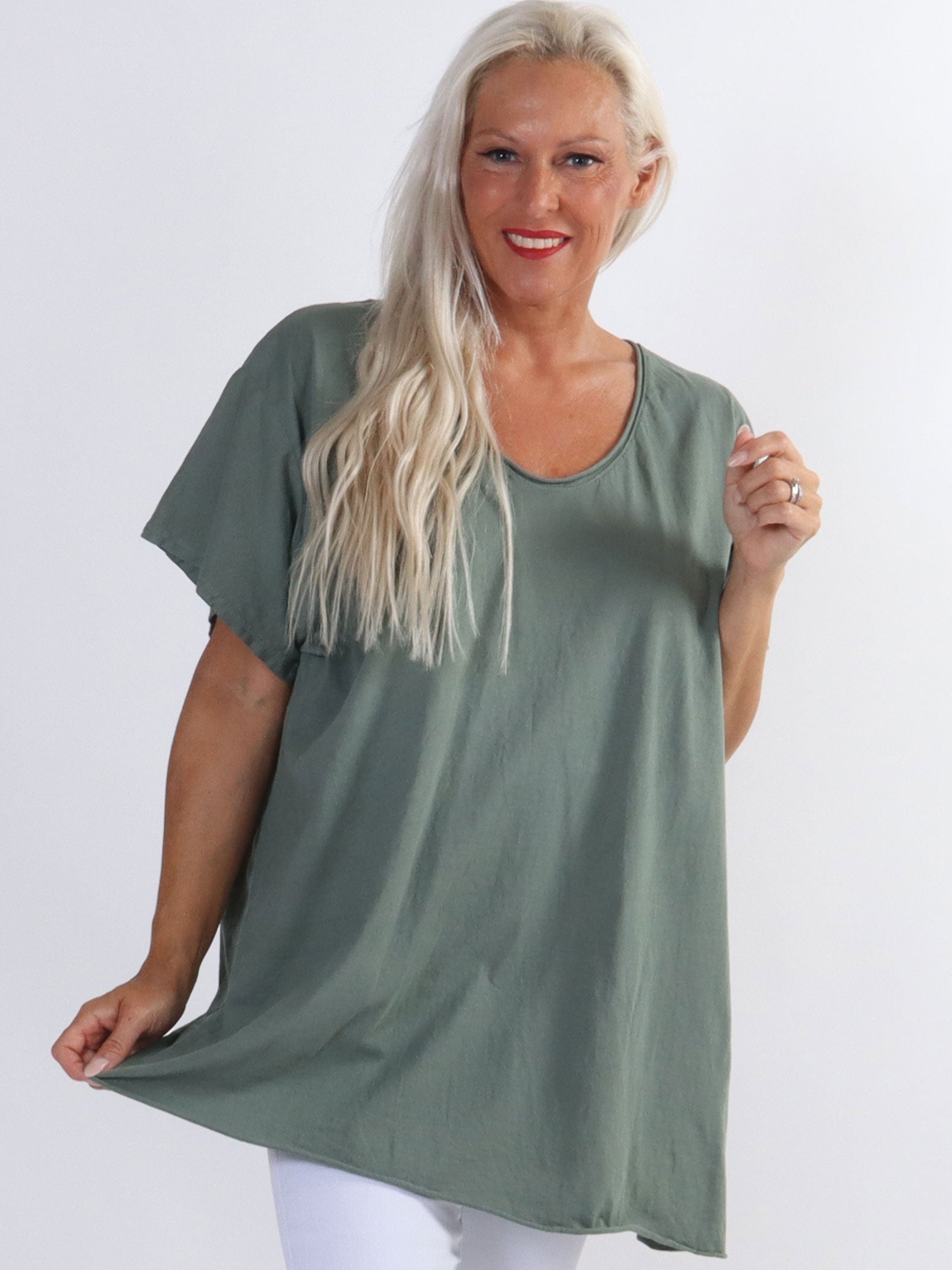 Alison - Bomulls t-shirt med v-ringning i plusstorlek - Blue